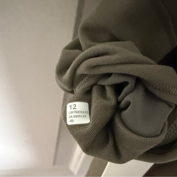 NWT lululemon Wunder Train High-Rise Short 6" Olive Green - Picture 6 of 6